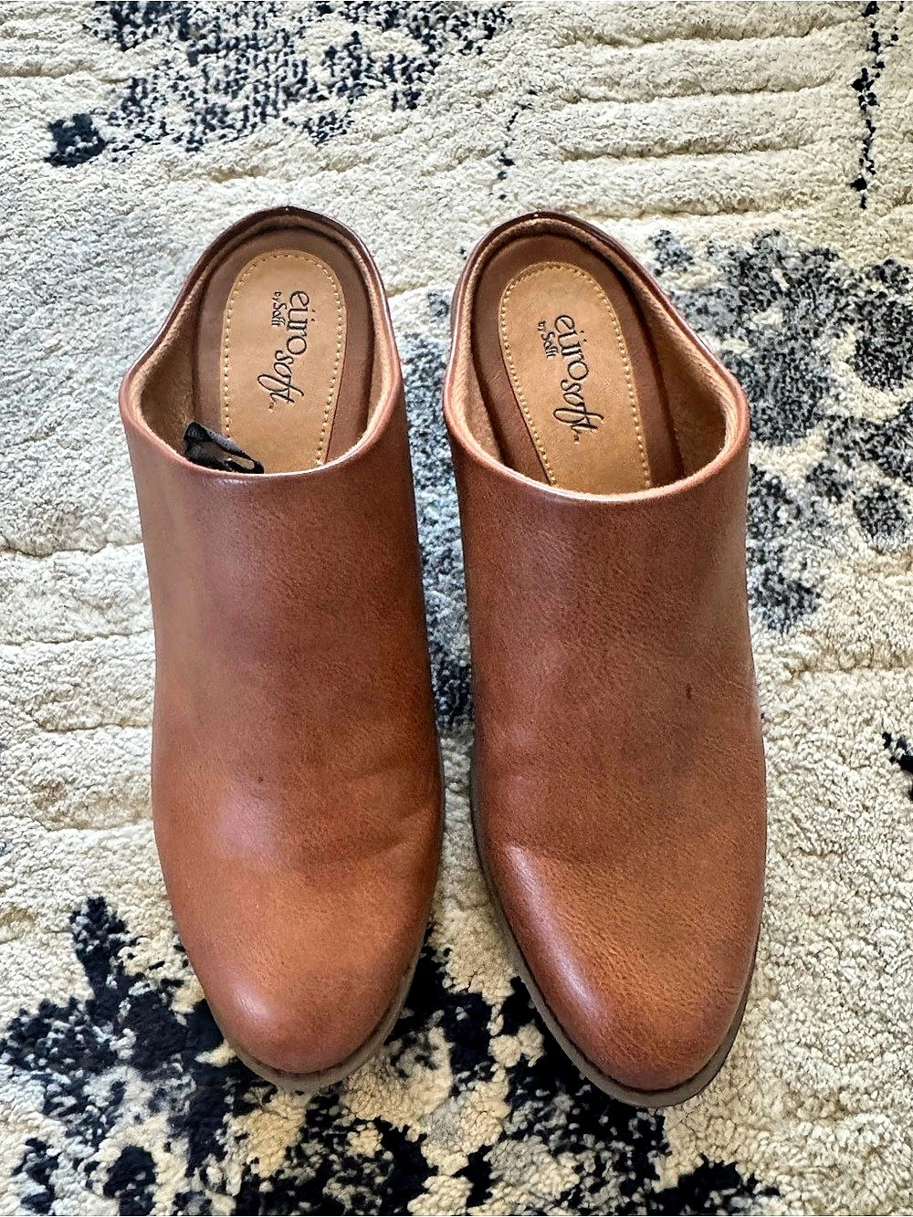 Earth Brown Leather Mules